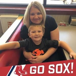 Meet your Posher, Ashley